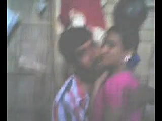 saharanpur girl kissing and boobs pressed