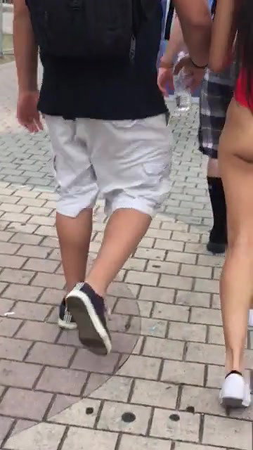 Sexy babe cleavage and swinging Ass captured by voyeur