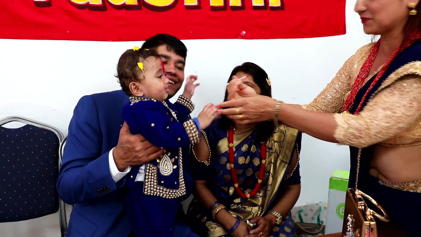 Sexy nepali Milf Big Navel and Boob Sideview