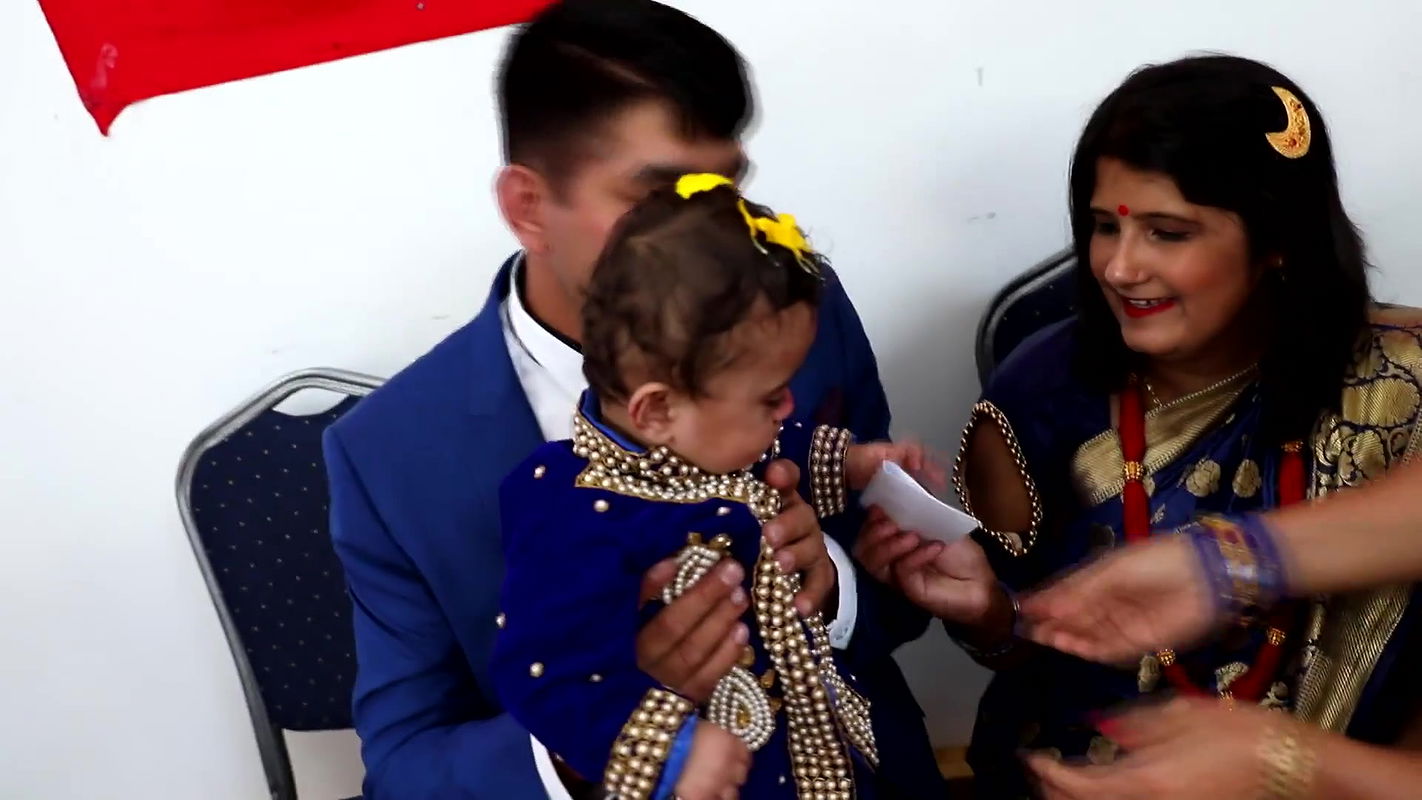 Sexy nepali Milf Big Navel and Boob Sideview