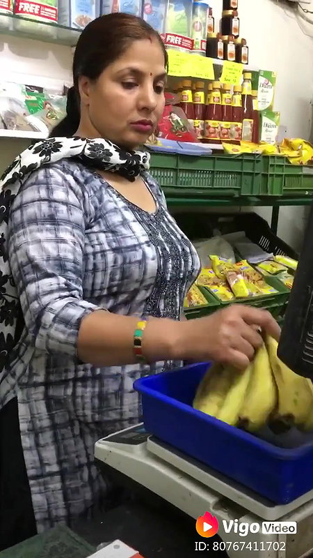 shopkeeper aunty huge boobs in black churidhar