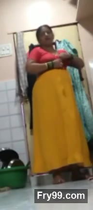 spying bhabhi 3