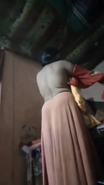 spying bhabhi 4