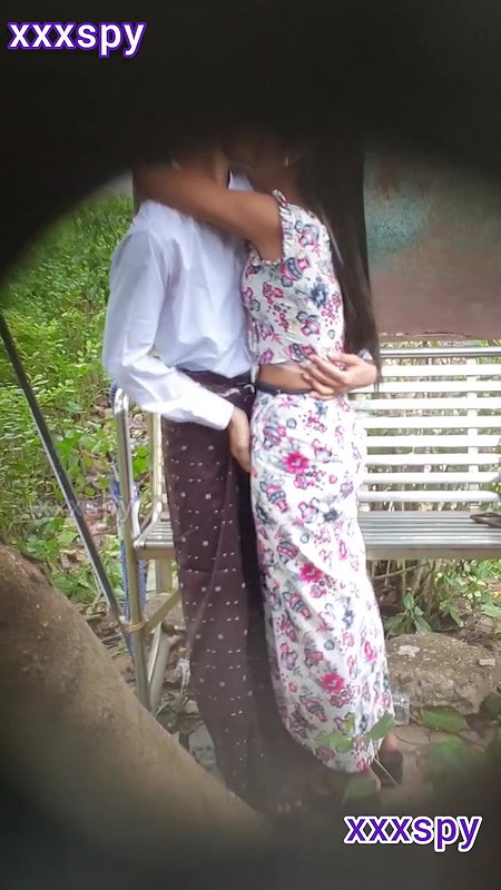 Teen couple smooching and Ass pressing outdoor – voyeur capture