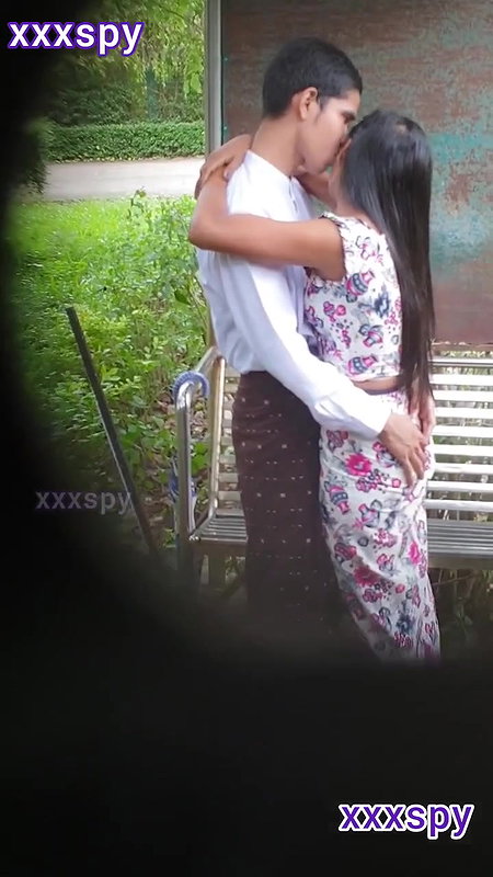 Teen couple smooching and Ass pressing outdoor – voyeur capture