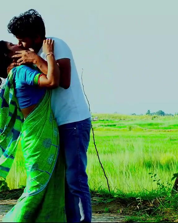 Village Aunty Hot Forced Lipkiss