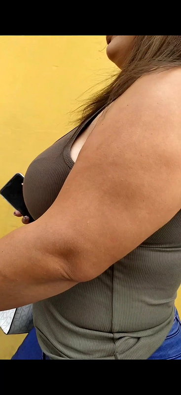 Voyeur’s delight _ cleavage, boobs , bra ,panty, ass all in one show