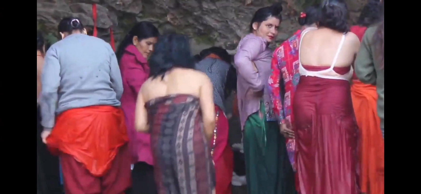 Women bra bare back ass cleavage visible