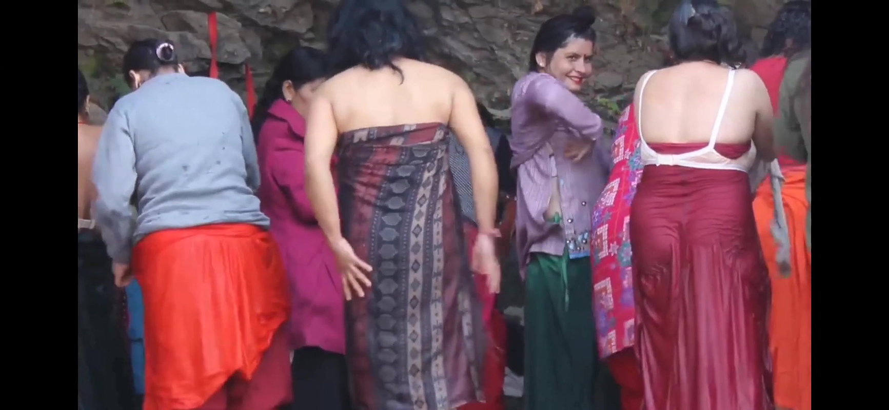 Women bra bare back ass cleavage visible