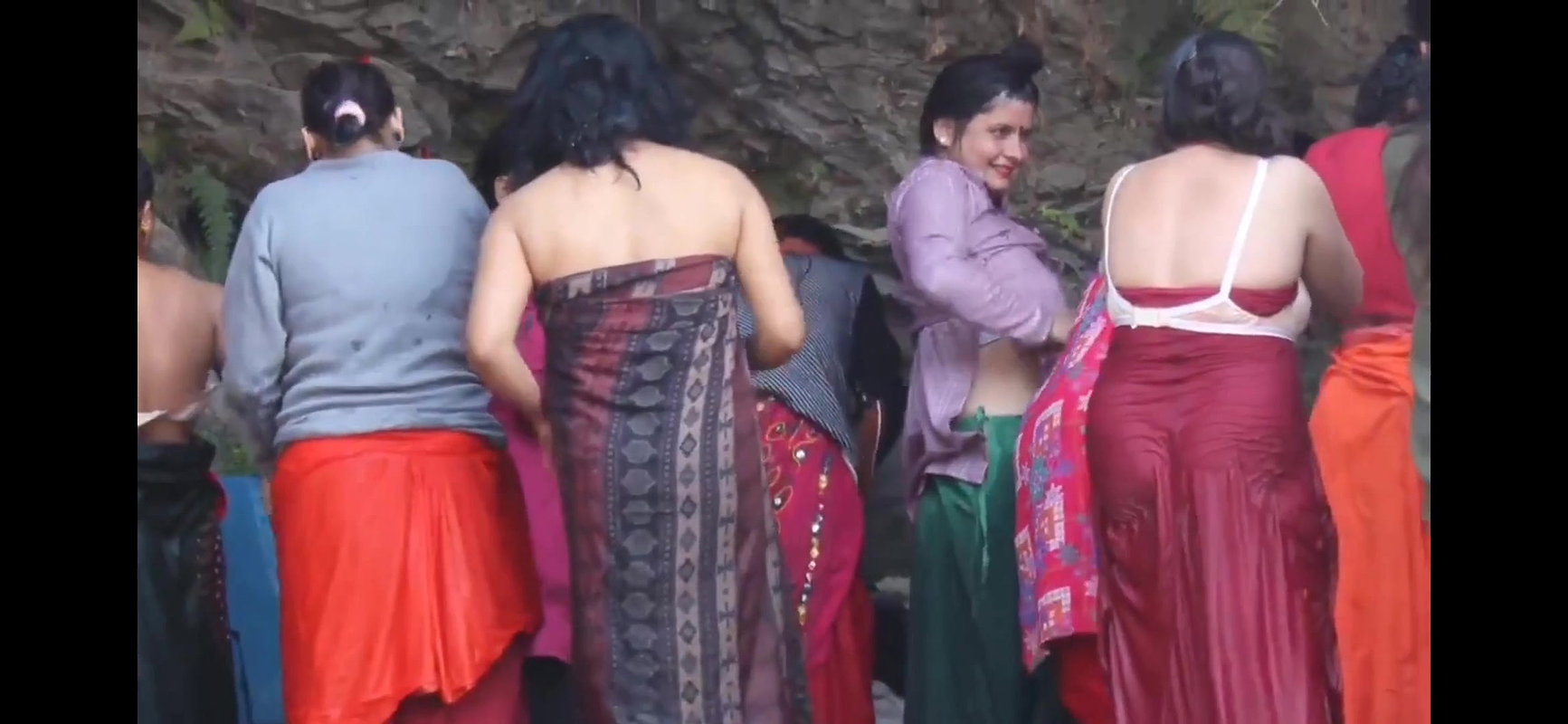 Women bra bare back ass cleavage visible