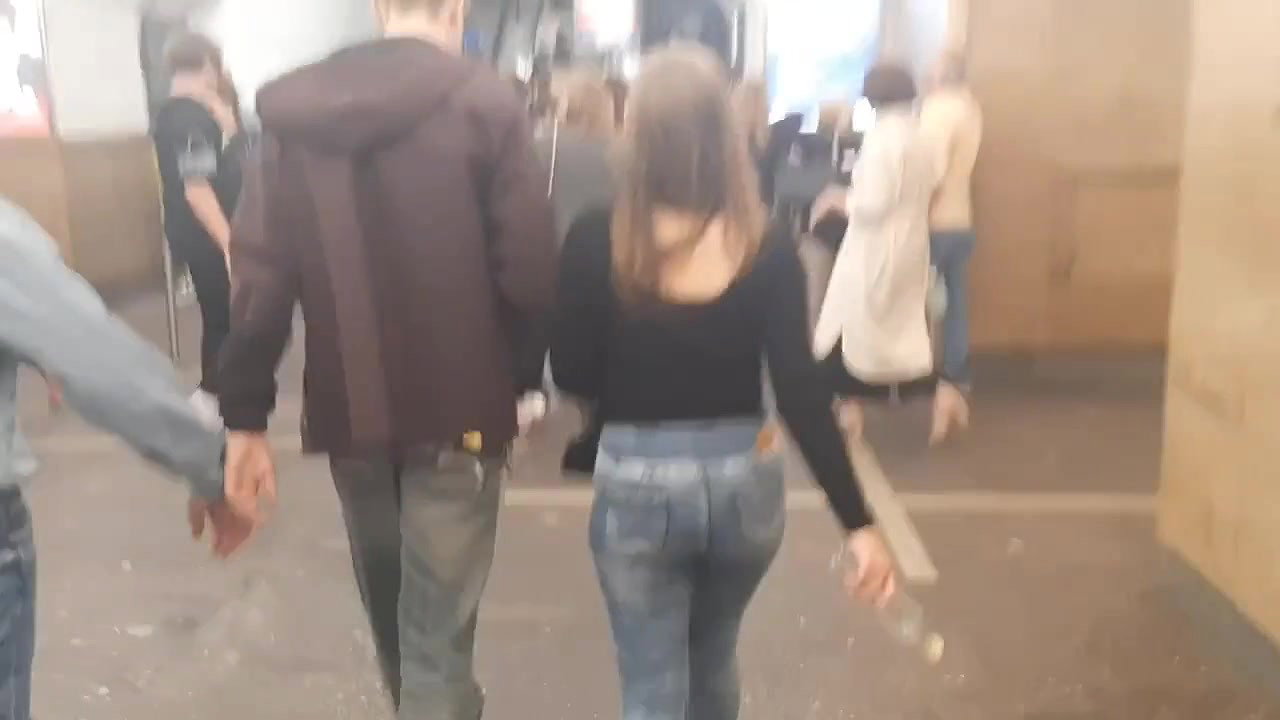 Young babe Ass Groped in metro