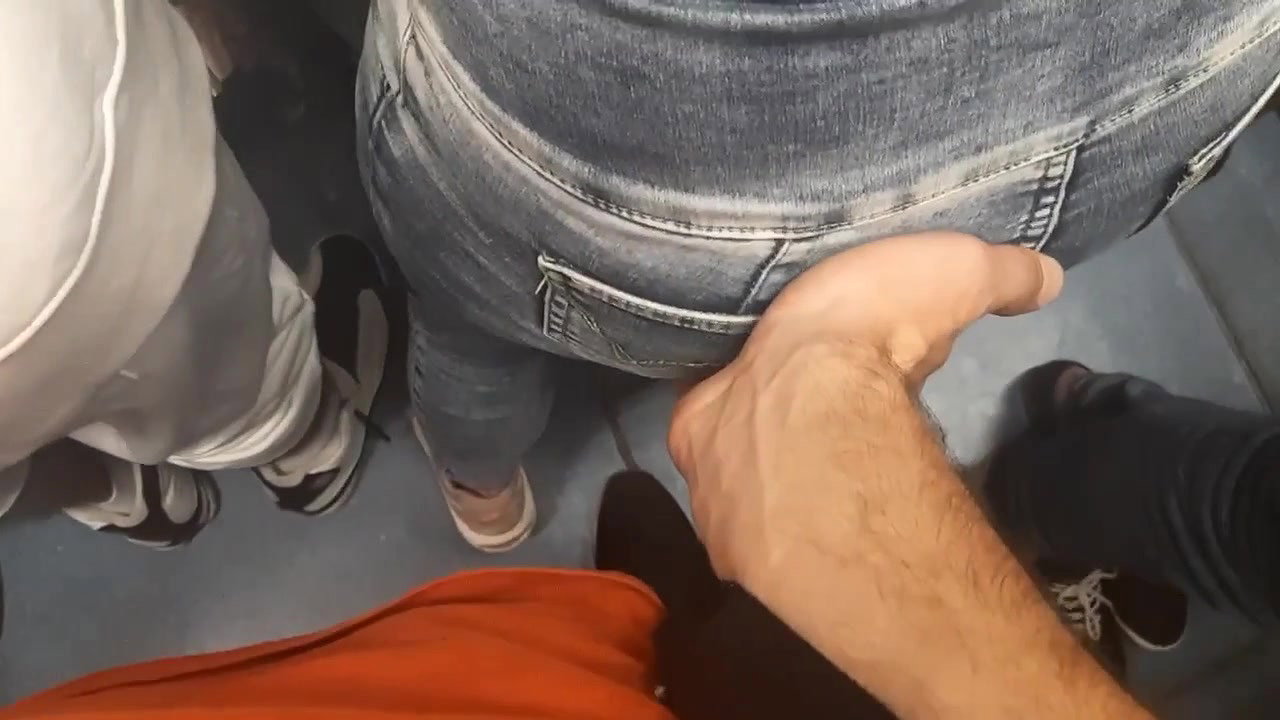 Young babe Ass Groped in metro