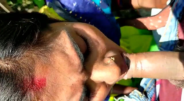 Sexy Bhabhi Outdoor Blowjob