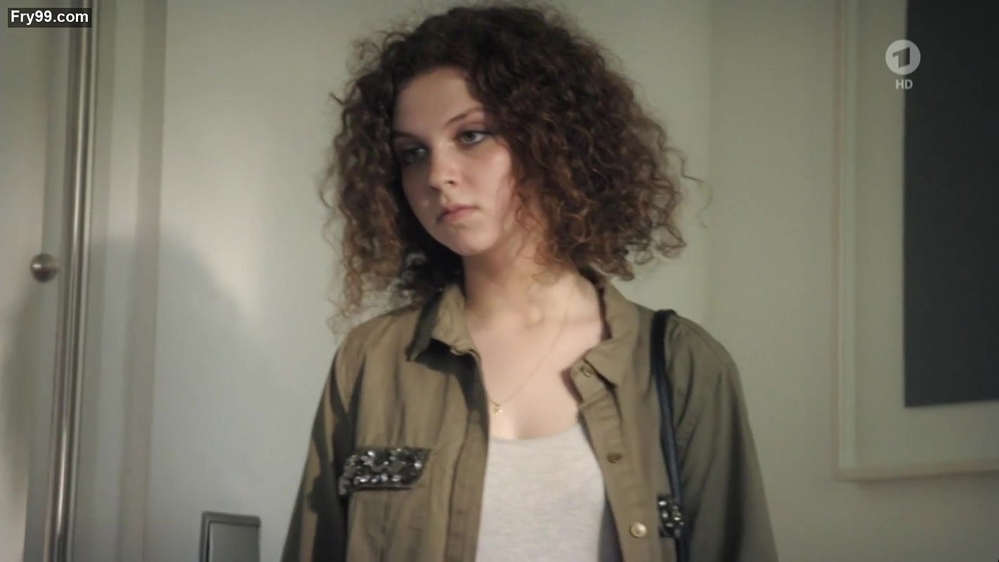 Blonde hotties enjoying enthusiastic sex