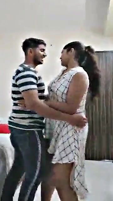 Sexy Delhi unverity cpl enjoying in OYO room