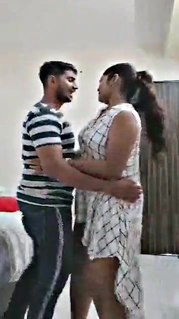 Sexy Delhi unverity cpl enjoying in OYO room