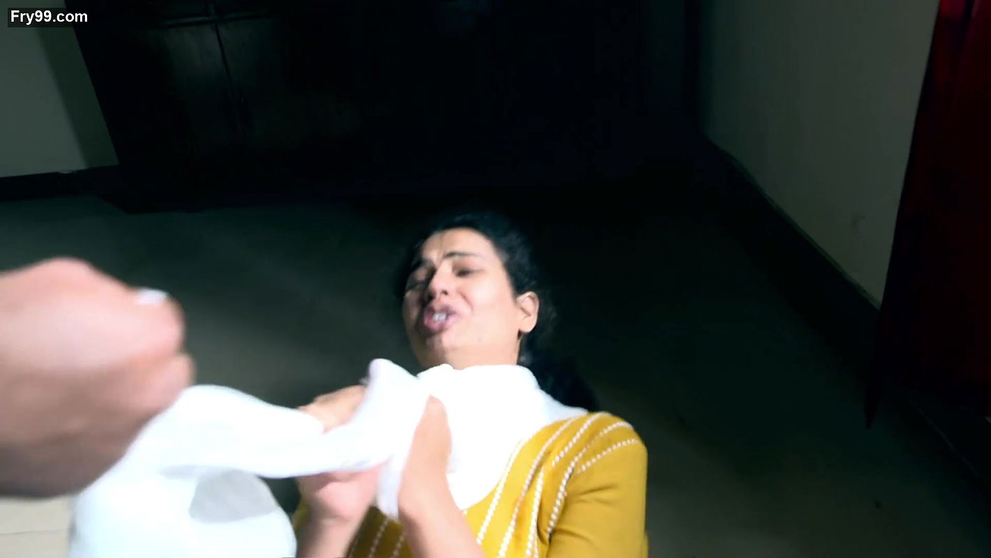 desi girl sexy molesting scene-crime patrol