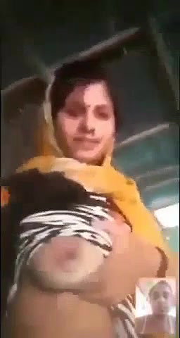 Village bhabhi showing