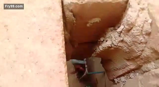 Dewar Bhabhi Caught By VIllage People while Fucking