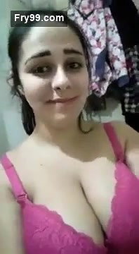 Desi aunty Sexy look