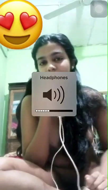 Beautiful Sexy Desi Girl Showing