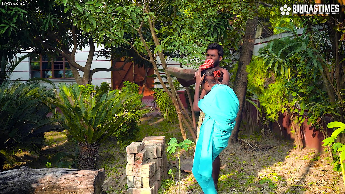 Ultra HD – Desi Majdur Ki Patni Ke Sath