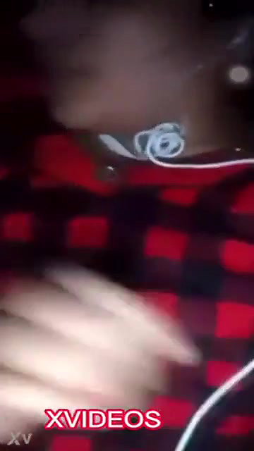 Bengali Girl Shows Her Boobs