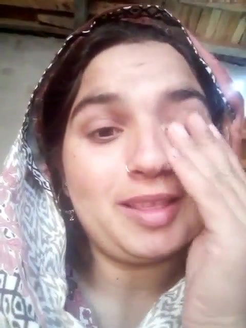 Paki Pashto lady showing big boobs and pussy