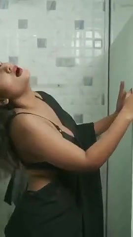 DESI BUSTY BEAUTY HOTNESS IN SEXY SAREE BRA BLOUSE