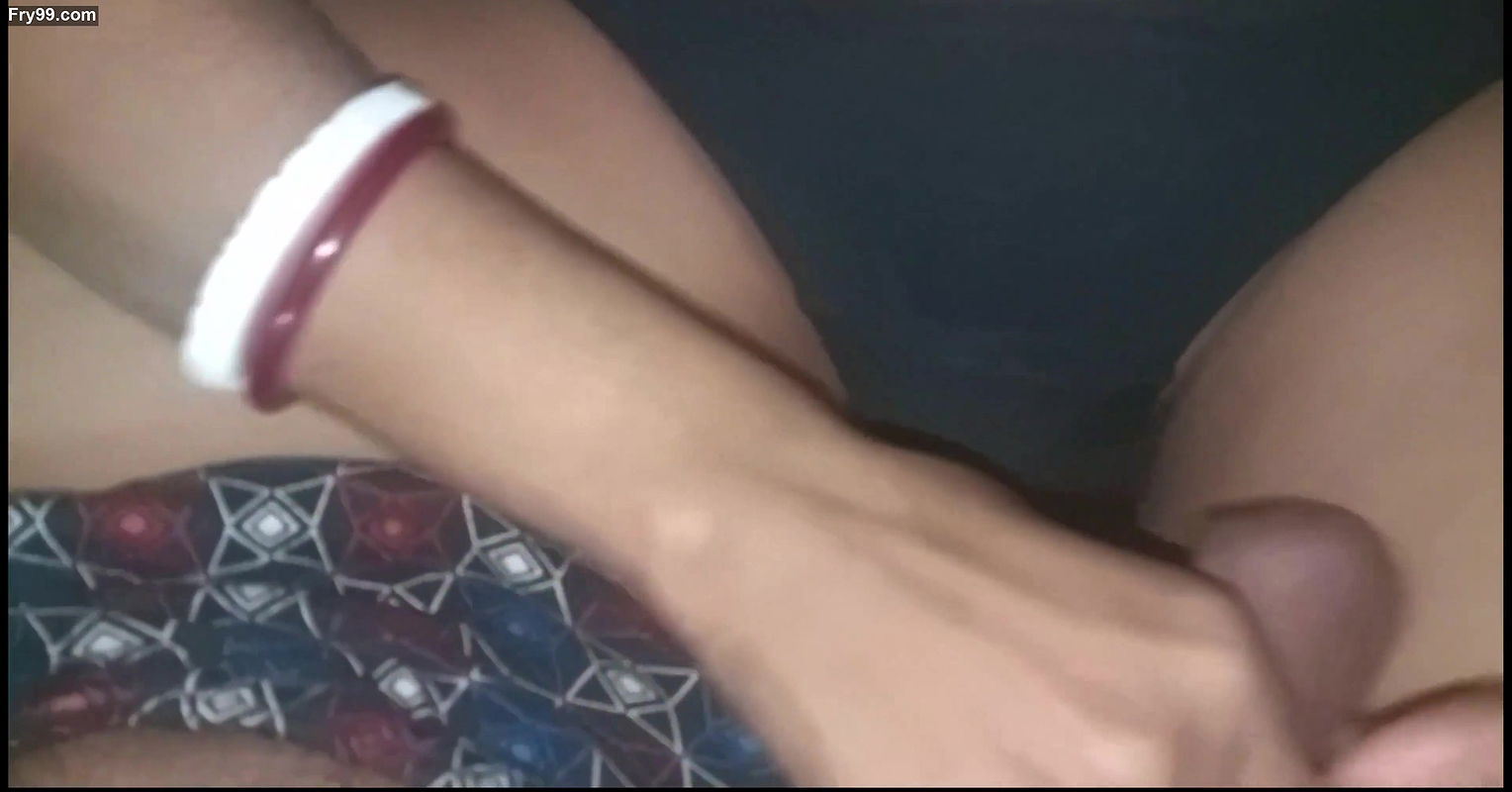 ghar me kaam karte wakt wife ki chudai kiya