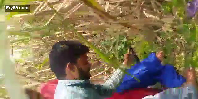 Desi lover caught on outdoor