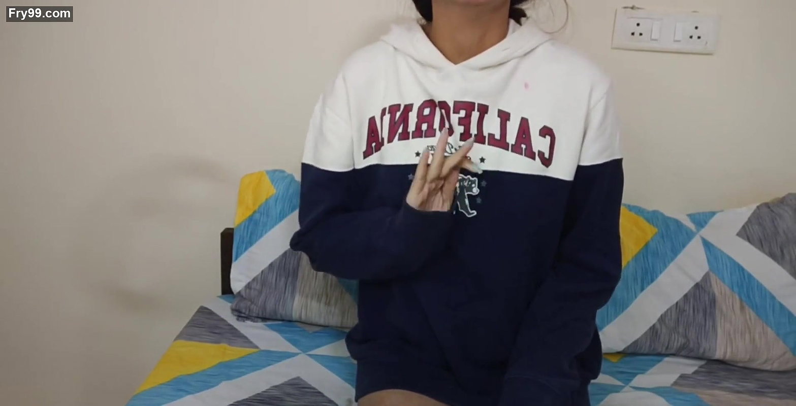 Indian Desi girlfriend Ki garam chut dekhte hi boyfriend hua bekabu aur khub jamkar ki chudai in Hindi saarabhabhi6