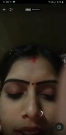 Very Beautiful Village Bhabhi Viral Video