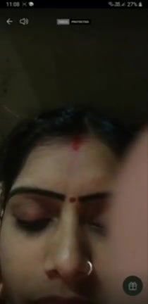 Very Beautiful Village Bhabhi Viral Video