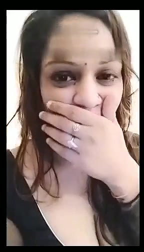Famous Tango Punjabi Bhabi 3some Live