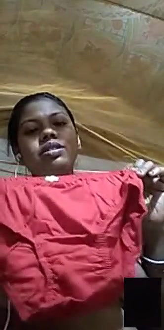 Village Bhabhi Showing Her Big Boobs