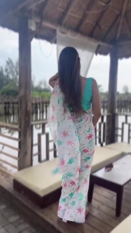 Elakshi Gupta Sexy Moves in Saree