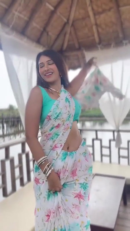 Elakshi Gupta Sexy Moves in Saree