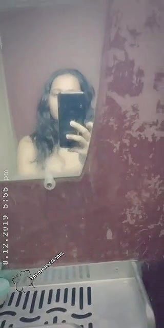 Sexy Girl Showing Her Bigboobs