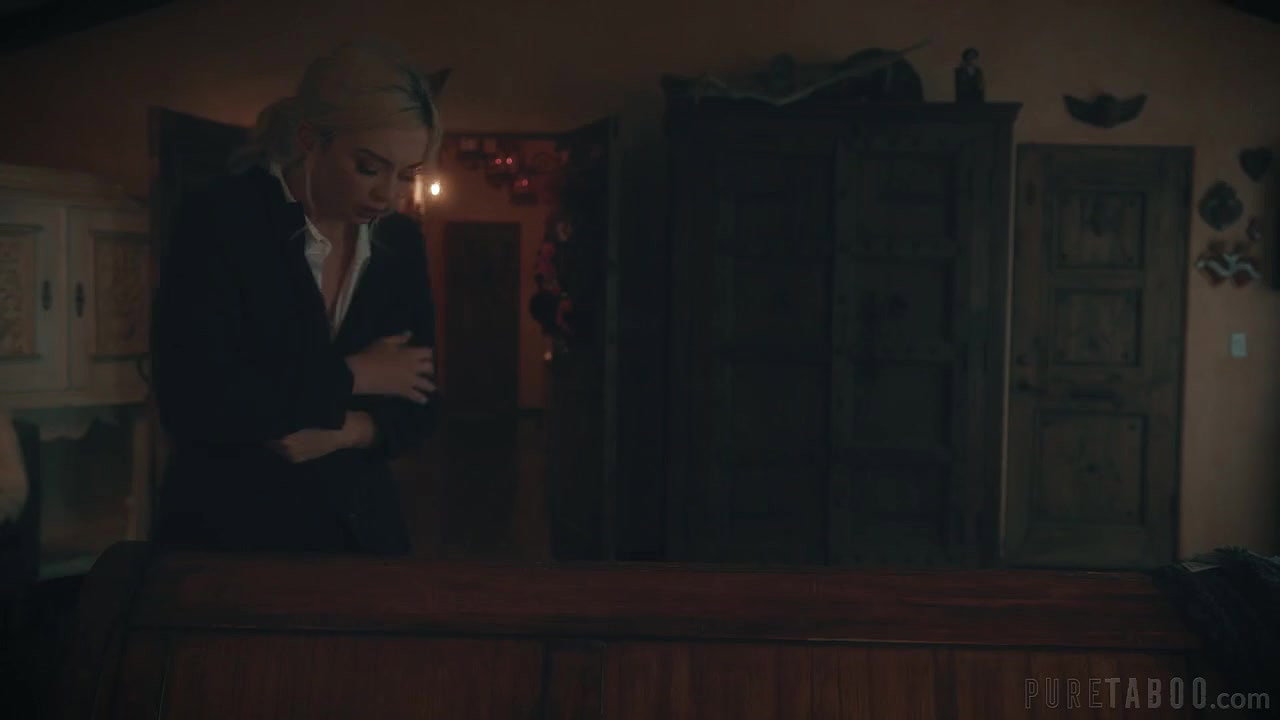 Lexi Lore – Blonde Babe DP By Stepbrothers