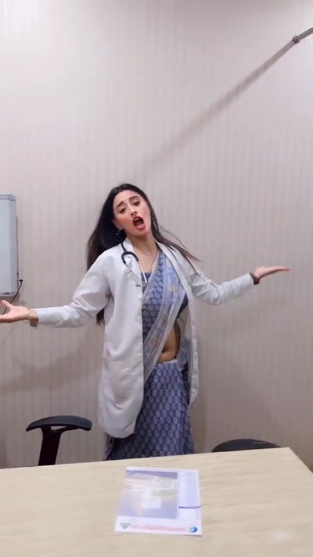 Shweta Mahara Doctor Deep Navel Dance
