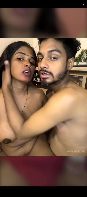 Kissing_Couple Pvt show with face