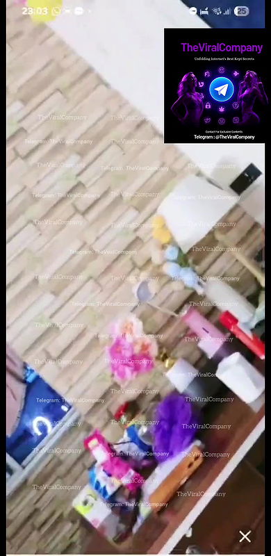 Olivia Topless show with glimpse of pussy and ass with audio2