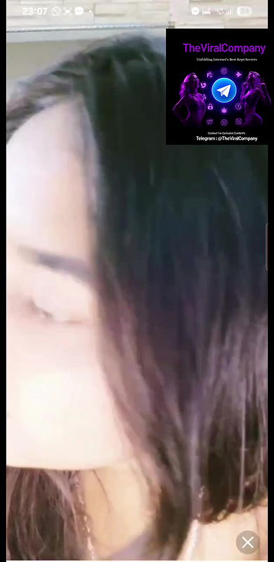 Olivia Topless show with glimpse of pussy and ass with audio2