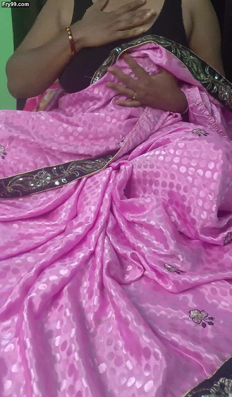 Beautiful bhabi Sruti in sharee , Showing pussy and fingering pussy