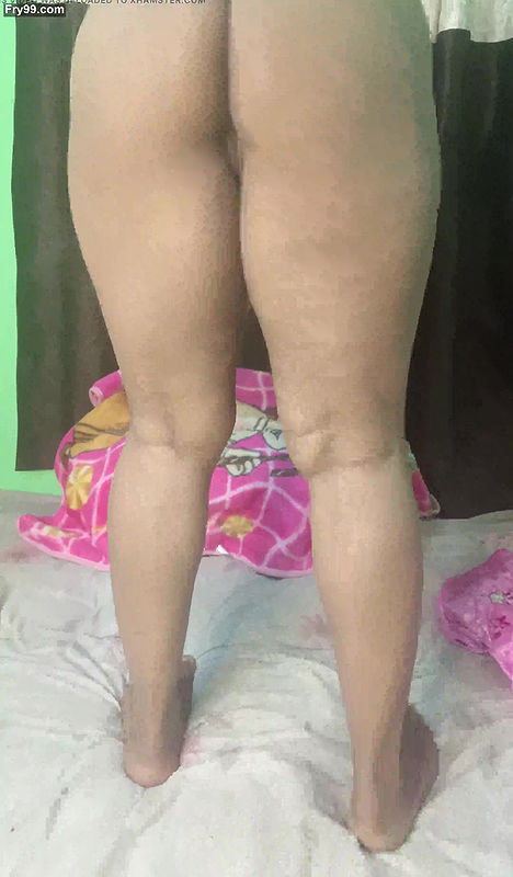 Sruti bhabi in sharee Fully naked and fingering herself on the bed