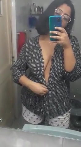 Bengali Girl Mirror Selfie