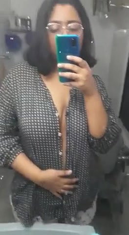 Bengali Girl Mirror Selfie