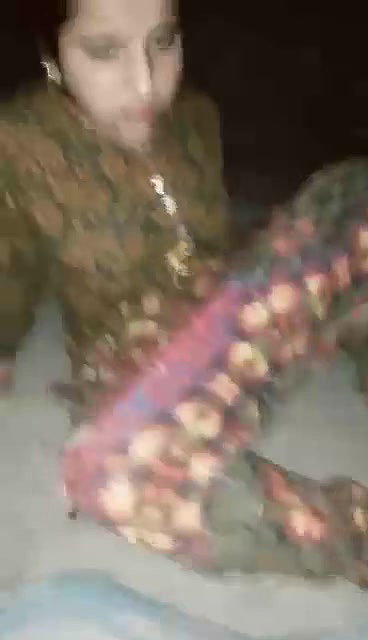 Very Beautiful Paki Girl Captured After Seal Break Cum Dripping from Pussy