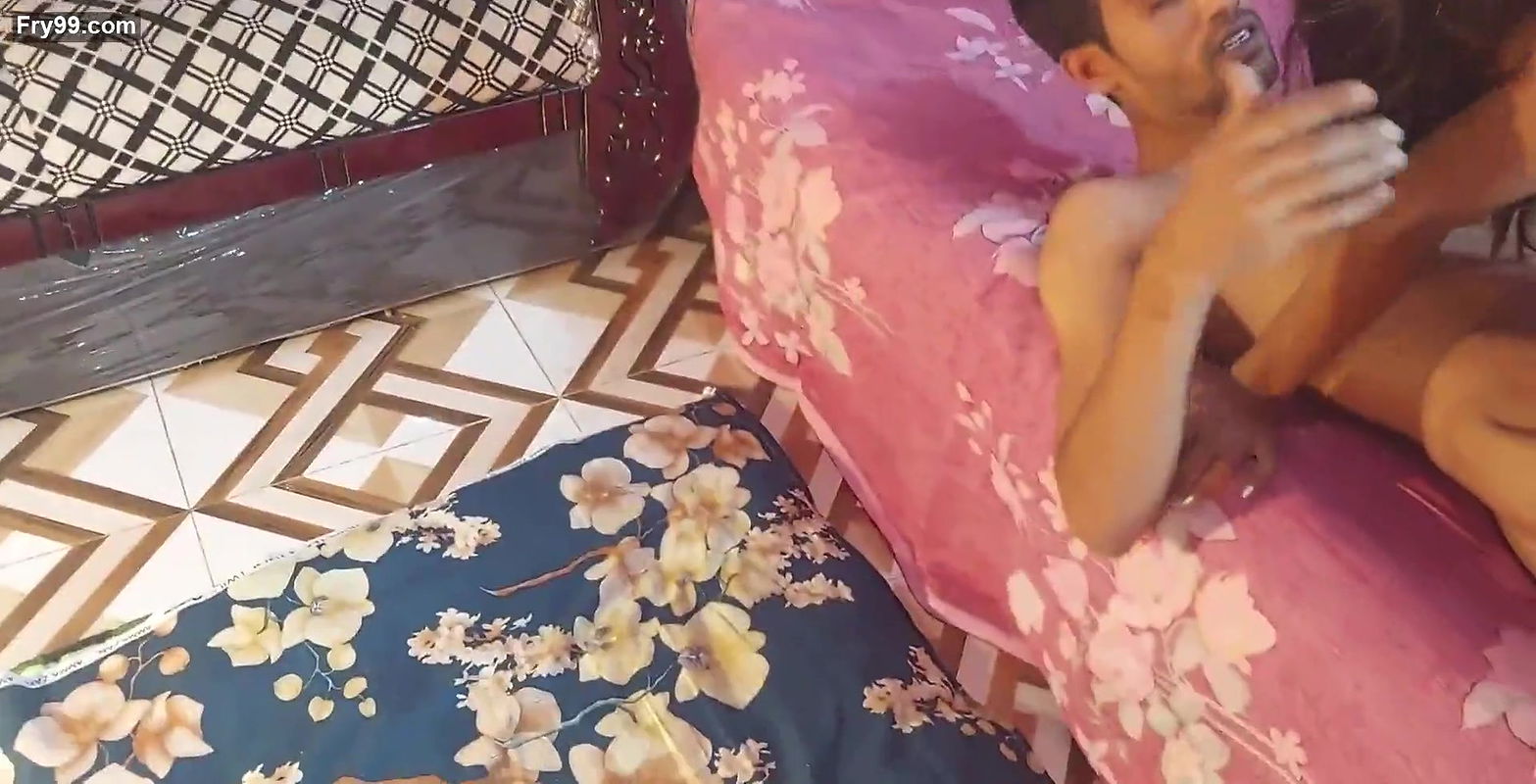 Exchange of couples eats the home’s wife’s Deshi Sex Beautiful teens foursome Sex